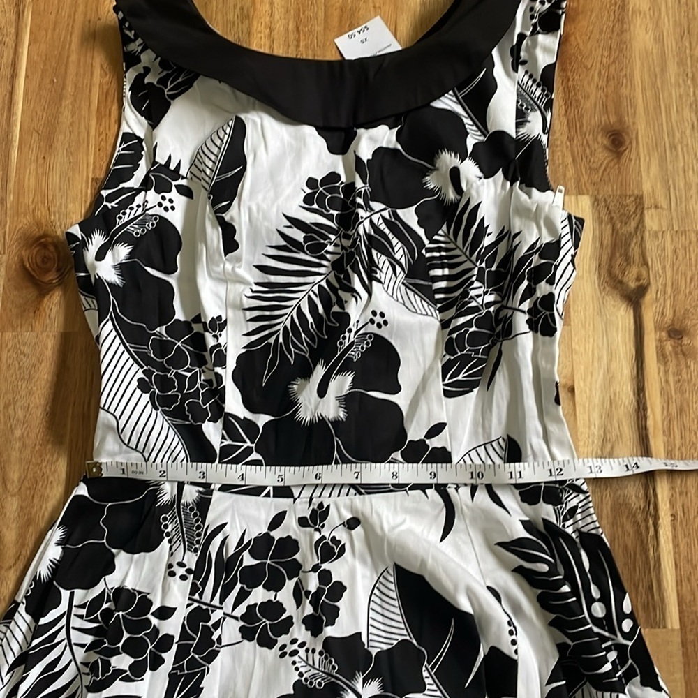 NWT Hearts & Roses Size XS Black and White floral dress - Picture 7 of 7